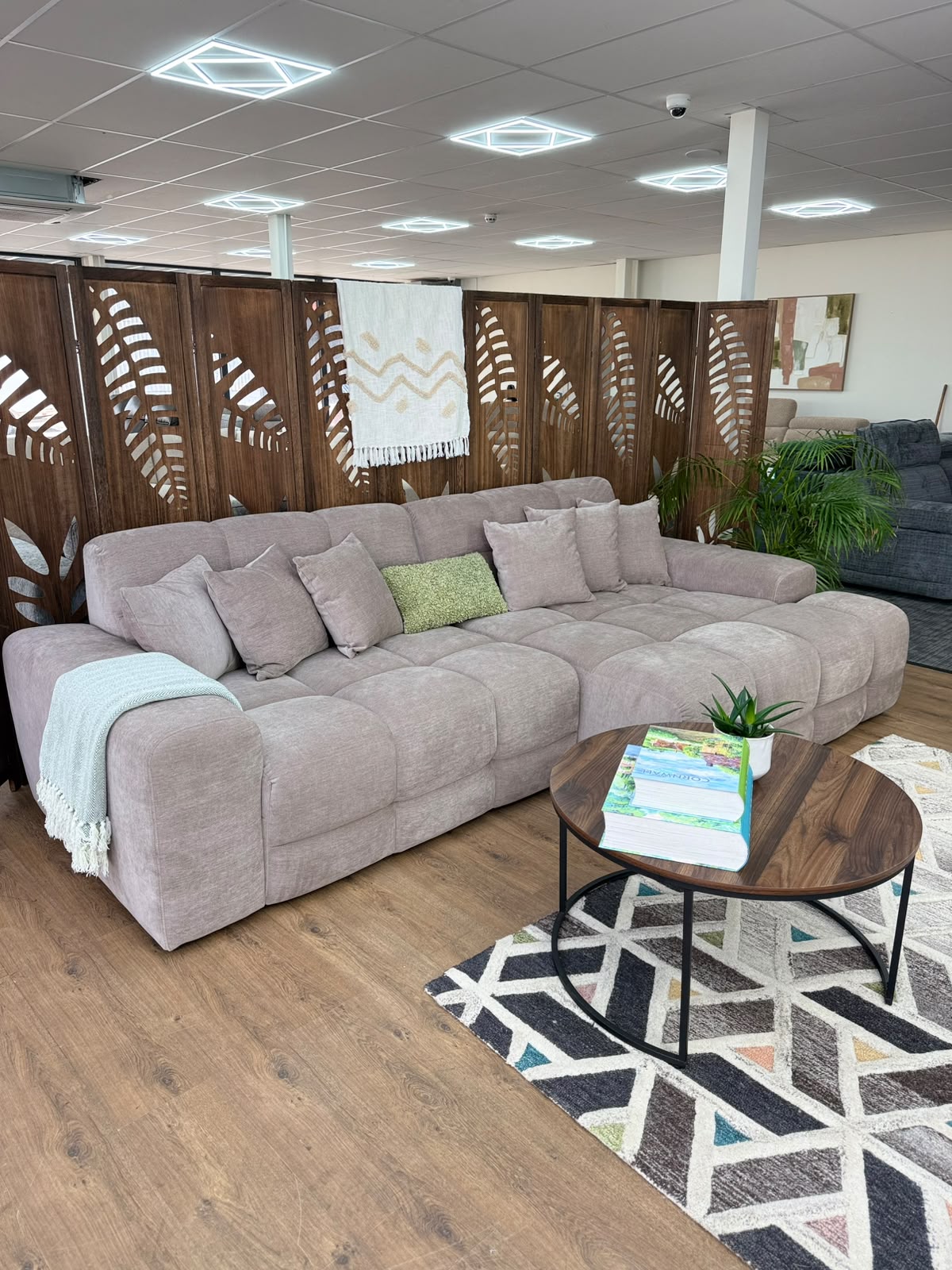 Dubai Chaise Corner (Available in Aston Linen Charcoal, Natural, Latte or Grey)