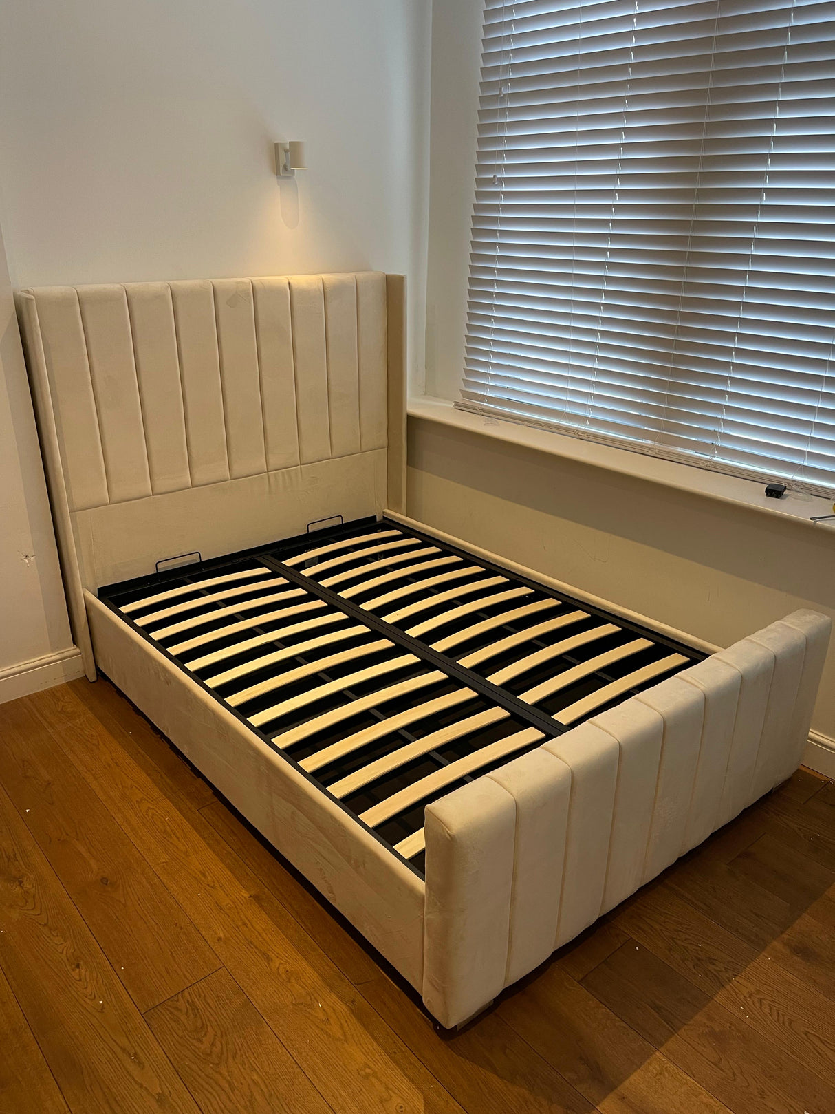 Zoe Winged Bed with Storage (Available in Plush Velvet Cream)