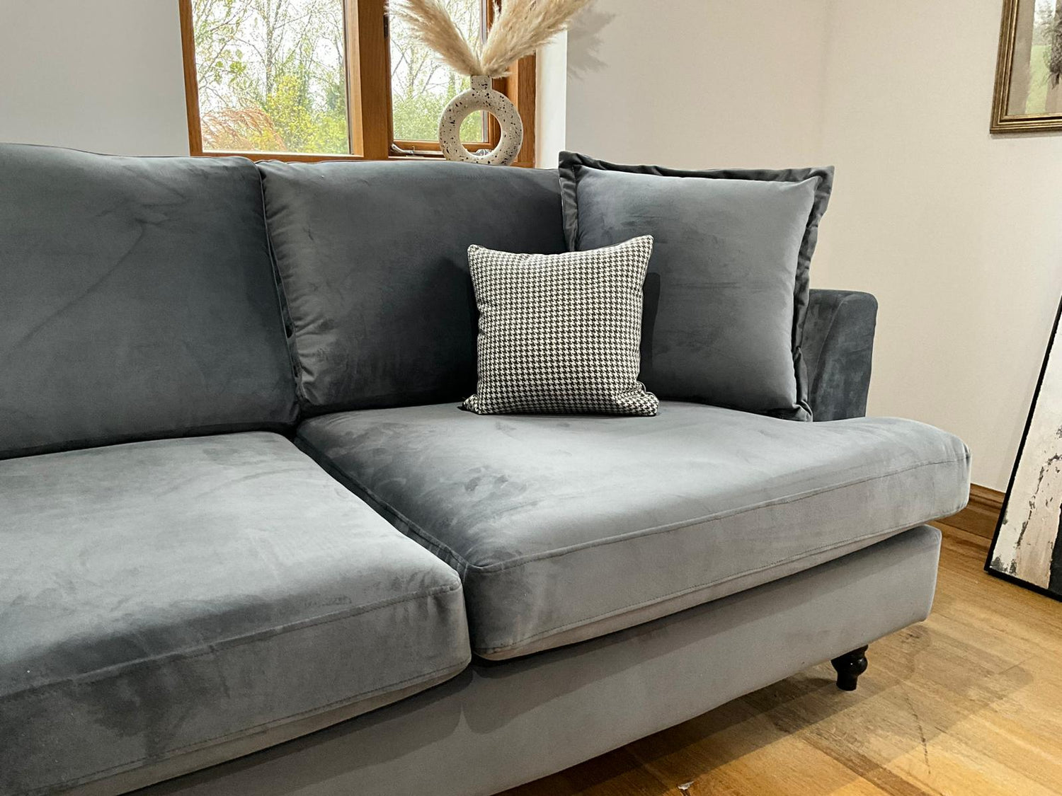Napoli Chaise Corner Sofa (Available in Plush Velvet Black, Grey or Beige)