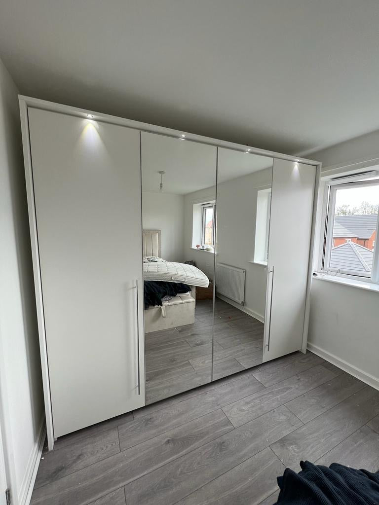 256cm Washington Led Bi-Fold Door Wardrobe London