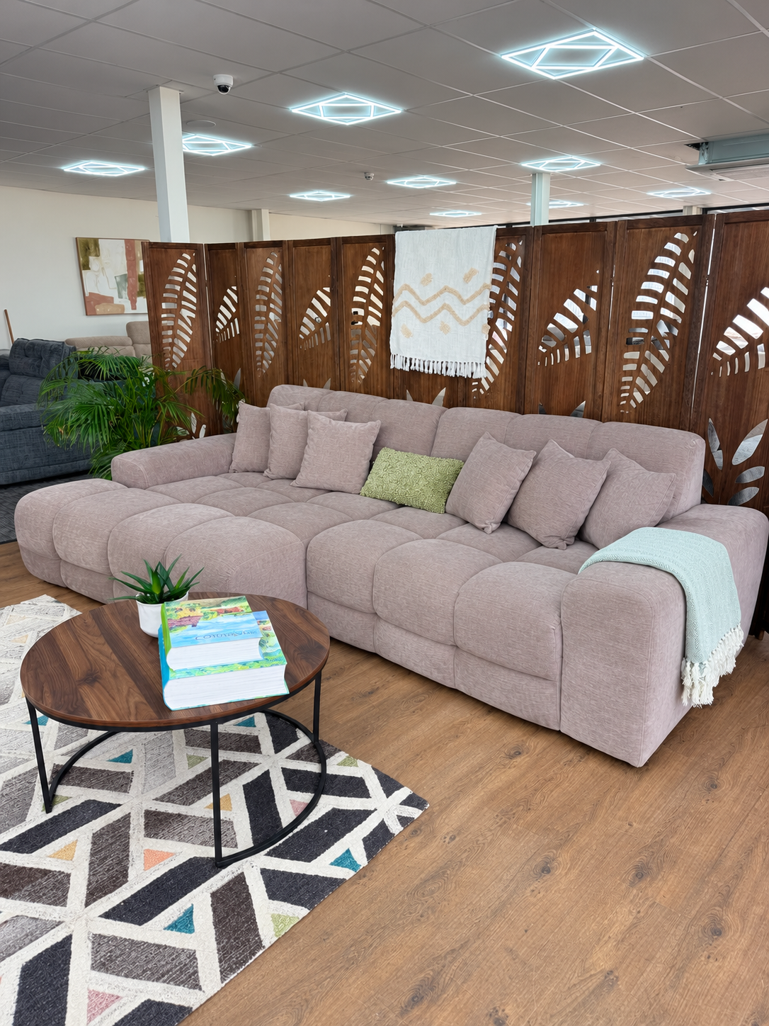 Dubai Chaise Corner (Available in Aston Linen Charcoal, Natural, Latte or Grey)