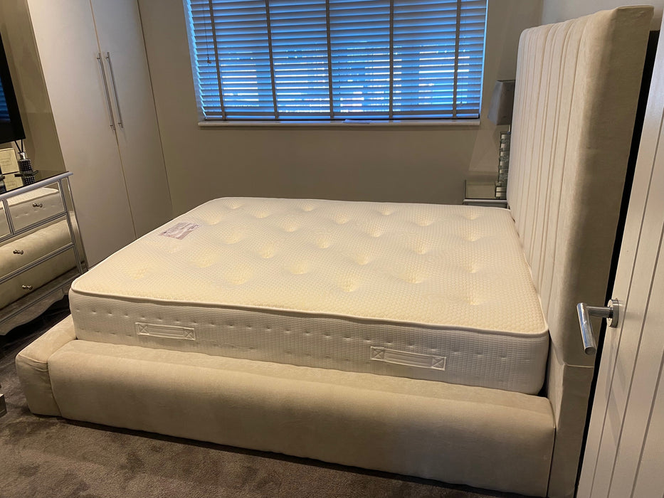 Sensatori Deluxe Bed