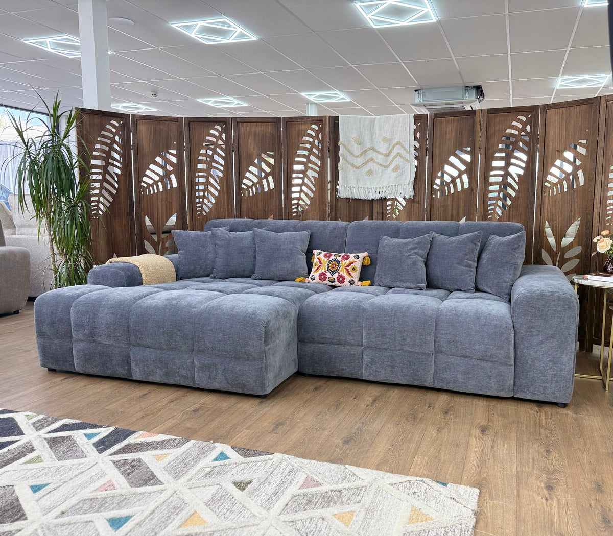 Dubai Chaise Corner (Available in Aston Linen Charcoal, Natural, Latte or Grey)